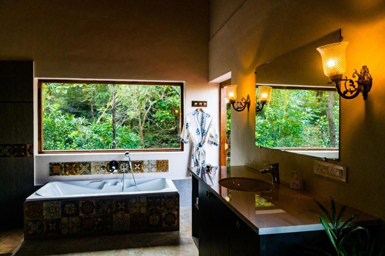 Villa Lermitage Farms à Kashid Extérieur photo